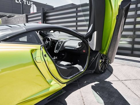 Used 2023 McLaren GT RWD image 29