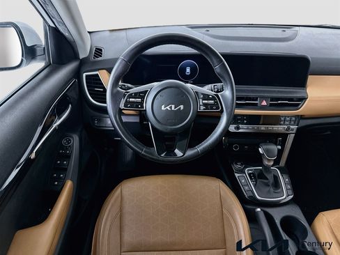 Certified 2024 Kia Seltos EX FWD image 22