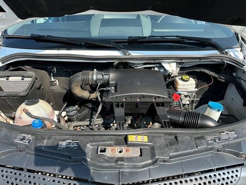 Used 2014 Mercedes-Benz Sprinter 2500 image 18