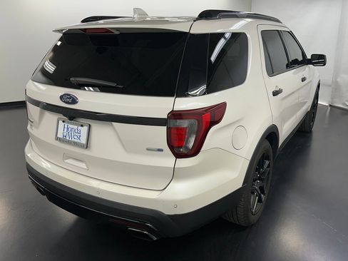 Used 2017 Ford Explorer Sport w/ Equipment Group 401A image 9
