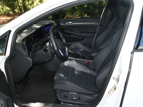 Used 2024 Volkswagen Golf R AWD/4WD image 7