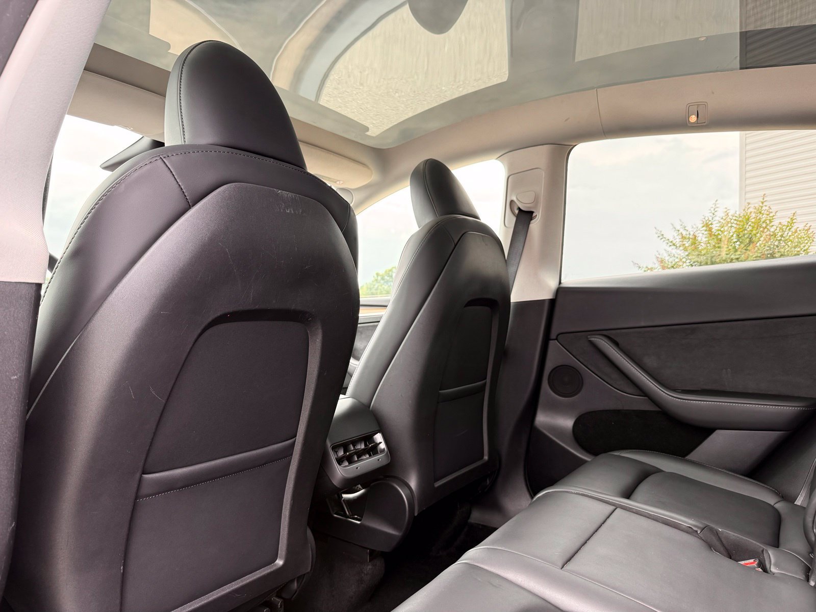 Used 2023 Tesla Model Y Long Range AWD/4WD image 17