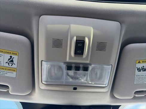 Used 2016 Land Rover LR4 HSE Silver Edition image 28