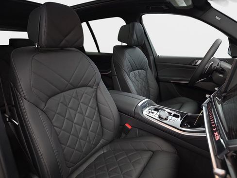New 2026 BMW X5 xDrive50e w/ M Sport Package image 9