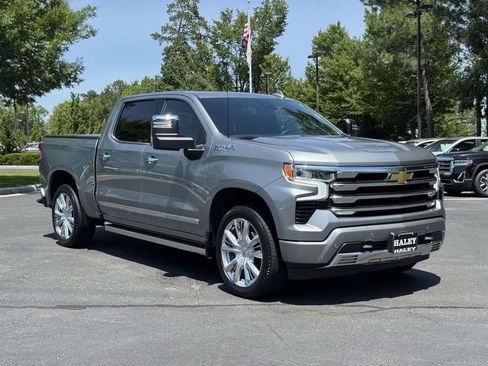 Used 2024 Chevrolet Silverado 1500 High Country w/ High Country Premium Package AWD/4WD image 2