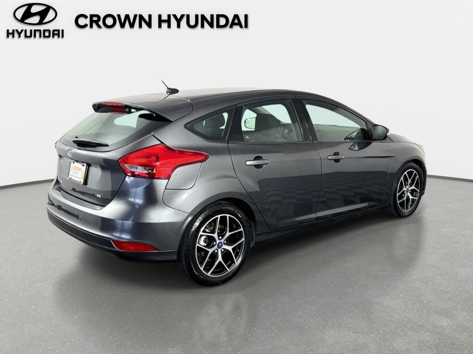 Used 2017 Ford Focus SEL FWD image 6