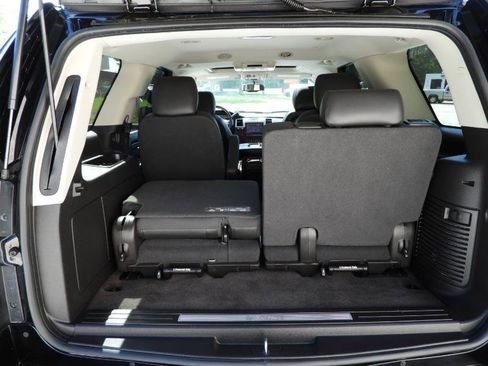 Used 2013 Cadillac Escalade Luxury RWD image 34