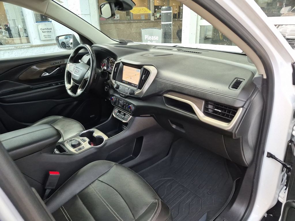 Used 2023 GMC Terrain Denali w/ LPO, Floor Liner Package AWD/4WD image 37