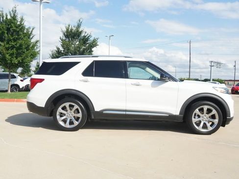 Used 2020 Ford Explorer Platinum w/ Premium Technology Package AWD/4WD image 10
