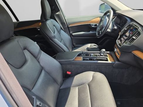 Used 2023 Volvo XC90 B6 Plus AWD/4WD image 12