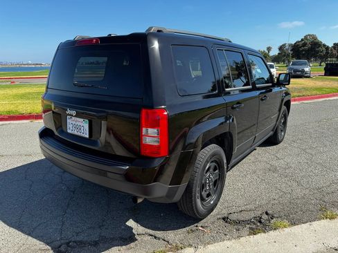 Used 2014 Jeep Patriot Sport w/ Power Value Group FWD image 3