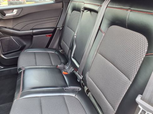 Certified 2024 Ford Escape ST-Line w/ Tech Pack #1 AWD/4WD image 7