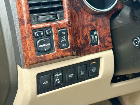 Used 2008 Toyota Sequoia Platinum image 10