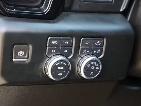 Used 2022 GMC Sierra 1500 AT4 AWD/4WD image 16