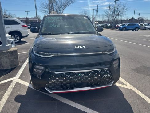 Used 2022 Kia Soul Turbo image 2