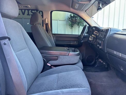 Used 2008 Chevrolet Silverado 1500 LT w/ Power Pack Plus RWD image 9