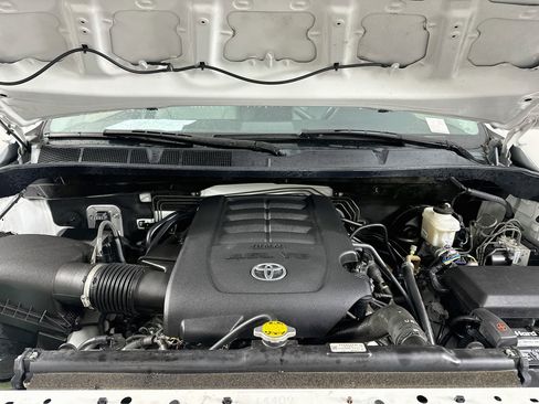Used 2015 Toyota Tundra SR w/ Tow Package RWD image 31