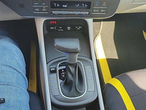 Used 2024 Hyundai Kona SEL image 6