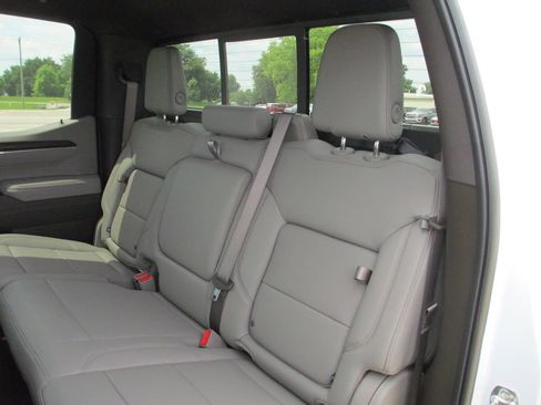 New 2026 GMC Sierra 1500 SLT w/ SLT Premium Plus Package AWD/4WD image 15
