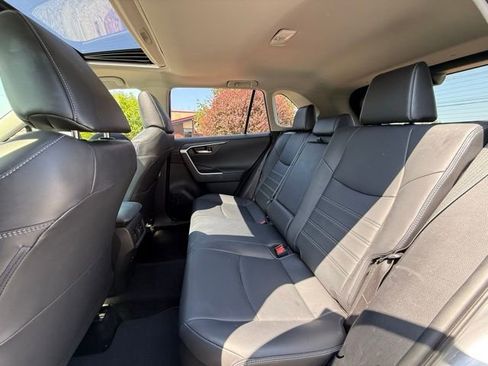 Used 2019 Toyota RAV4 Limited image 25
