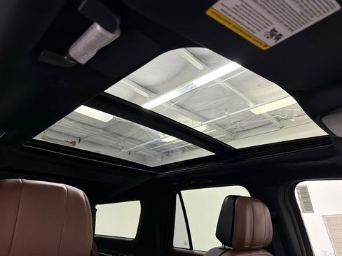 New 2026 Lincoln Navigator L Reserve AWD/4WD image 15