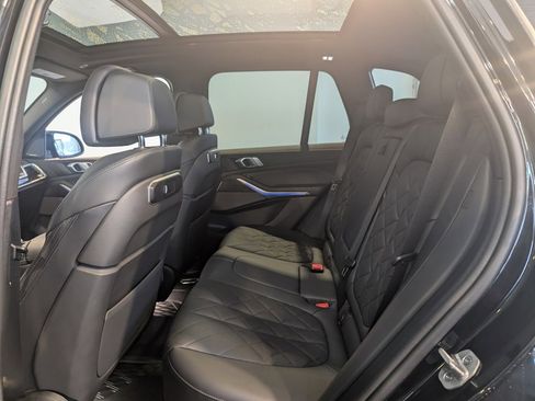 Used 2025 BMW X5 M60i w/ Climate Comfort Package image 25