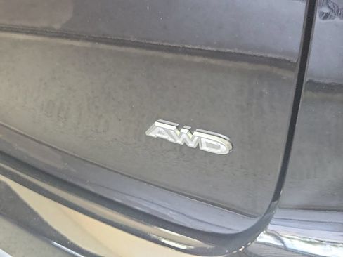 Used 2025 Chrysler Pacifica Pinnacle AWD/4WD image 8