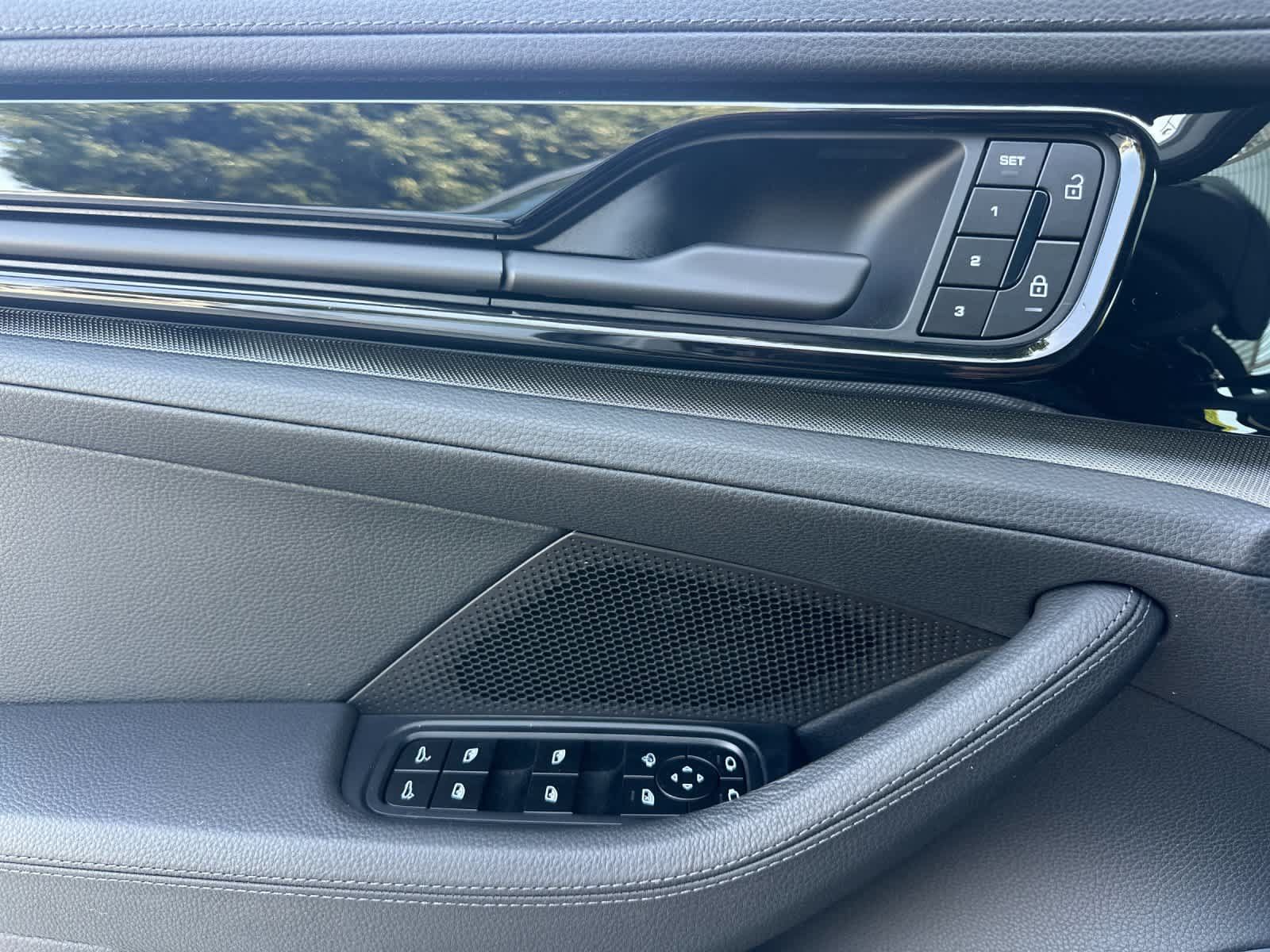 Certified 2025 Porsche Panamera 4 AWD/4WD image 12