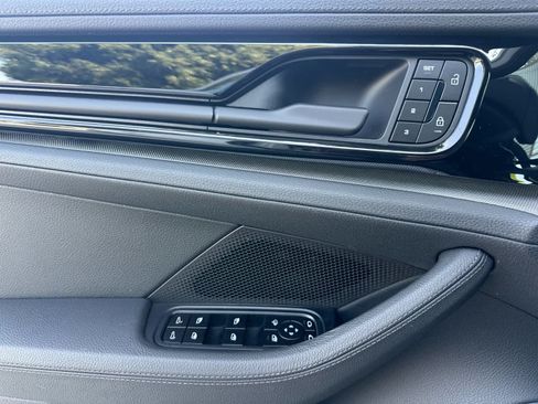 Certified 2025 Porsche Panamera 4 AWD/4WD image 12