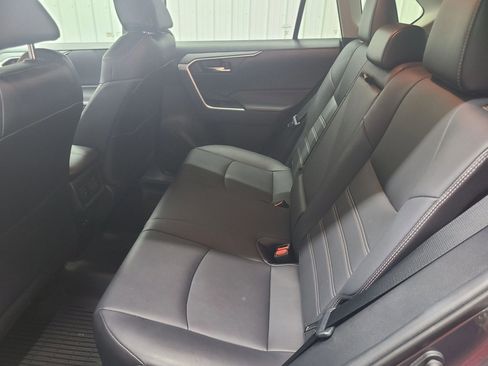 Used 2020 Toyota RAV4 XLE Premium AWD/4WD image 38