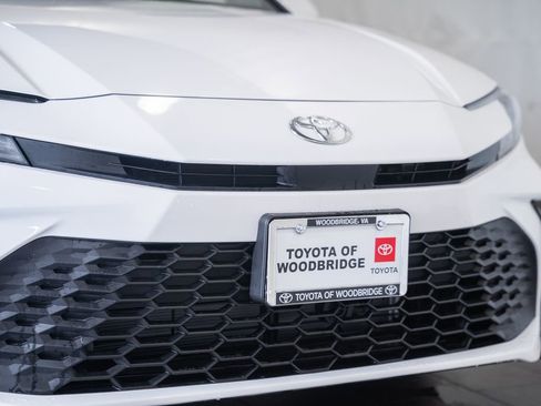 New 2026 Toyota Camry SE FWD image 11