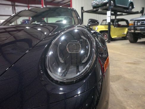 Used 2025 Porsche 911 GTS image 27