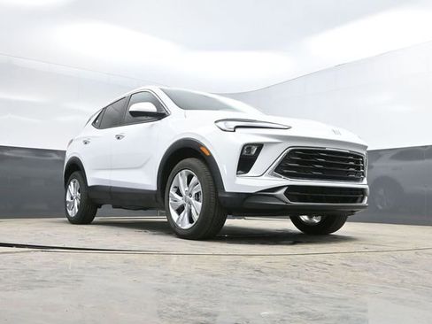 Used 2025 Buick Encore GX Preferred image 45