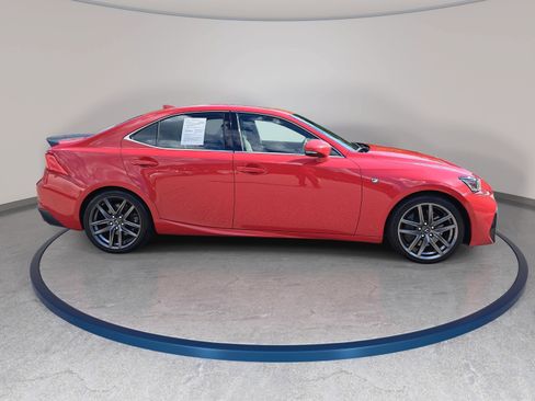 Used 2018 Lexus IS 350 F Sport RWD image 4