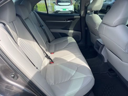 Used 2021 Toyota Camry SE w/ Audio Upgrade Package FWD image 15