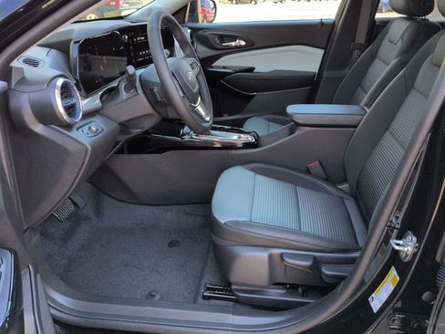 New 2026 Chevrolet Trax LT w/ Driver Confidence Package image 19