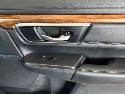Used 2022 Honda CR-V Touring image 19