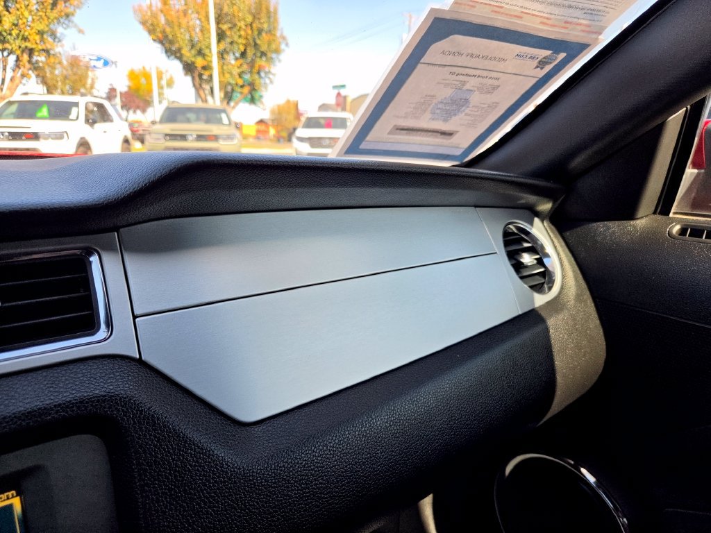 Used 2010 Ford Mustang GT RWD image 26