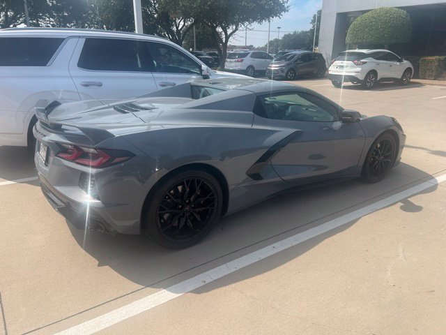 Used 2024 Chevrolet Corvette Stingray Premium Conv w/ Z51 Performance Package RWD image 2