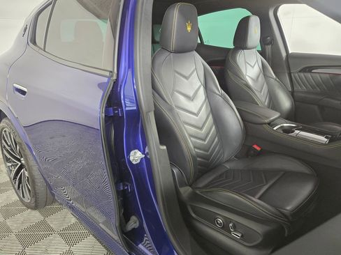 Used 2023 Maserati Grecale Modena AWD/4WD image 17