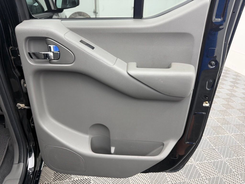 Used 2019 Nissan Frontier SV AWD/4WD image 31