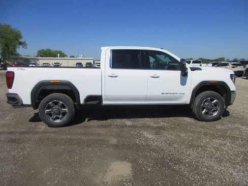 New 2026 GMC Sierra 2500 SLE w/ SLE Value Package; AWD/4WD image 3
