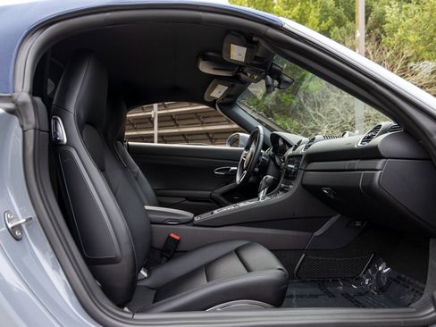 Certified 2024 Porsche 718 Boxster image 42