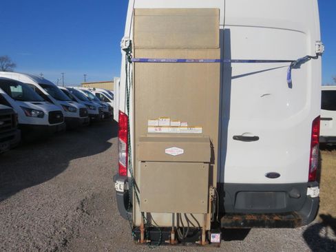 Used 2018 Ford Transit 250 148 High Roof RWD image 18