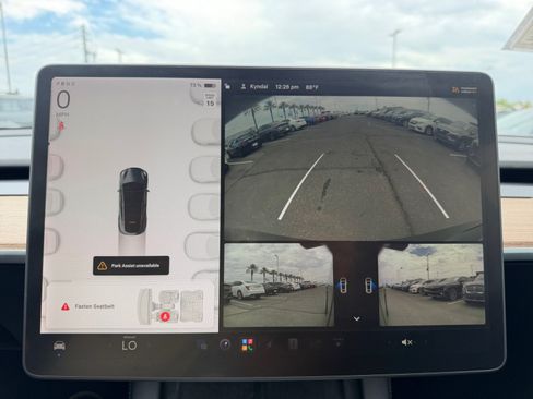 Used 2021 Tesla Model Y Long Range AWD/4WD image 29