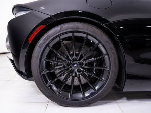 Used 2025 McLaren Artura Spider RWD image 16