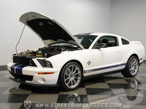 Used 2008 Ford Mustang Shelby GT500 RWD image 32
