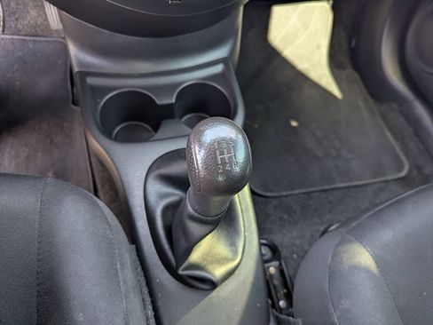 Used 2016 Nissan Versa S FWD image 14
