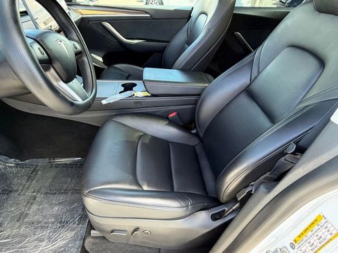 Used 2023 Tesla Model Y Long Range image 18