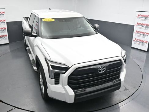 Used 2023 Toyota Tundra SR5 w/ SR5 Convenience Package AWD/4WD image 27